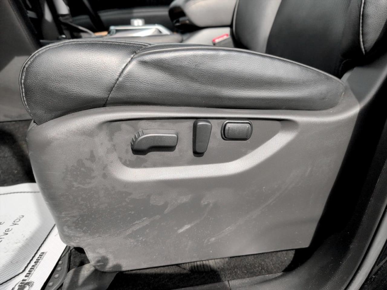 2024 Nissan Armada SL  **CLEAN CARFAX** Photo