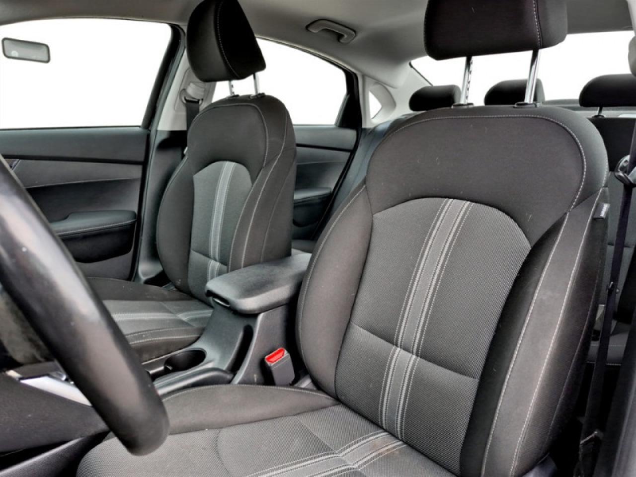 2022 Kia Forte EX Photo