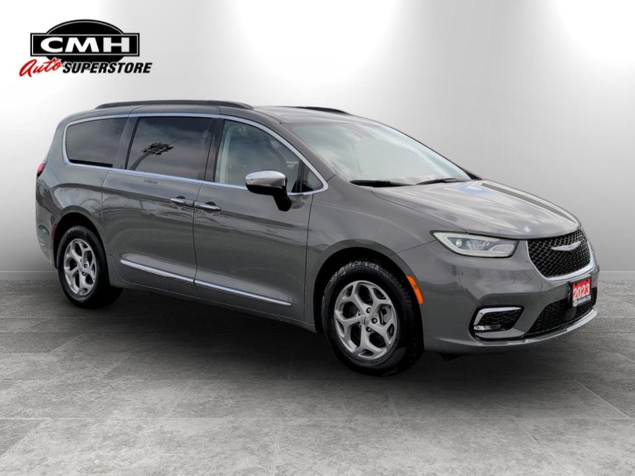 2023 Chrysler Pacifica Limited AWD  **PANO ROOF** Photo