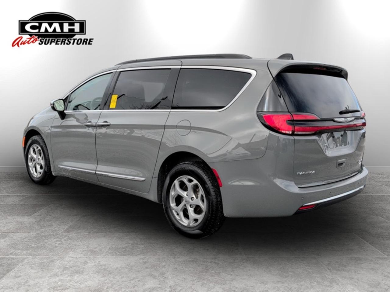 2023 Chrysler Pacifica Limited AWD  **PANO ROOF** Photo1