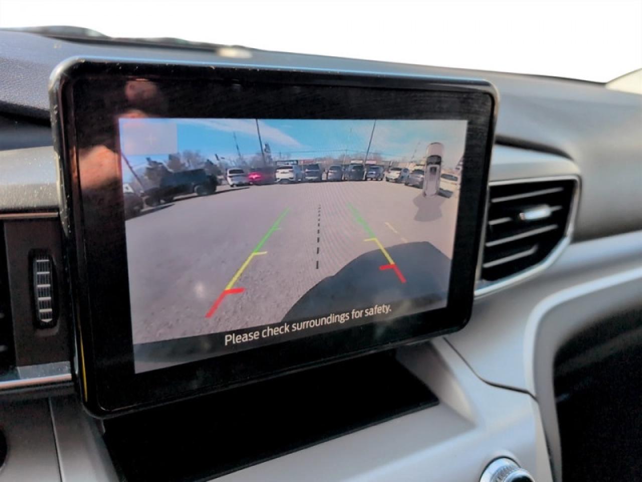 2024 Ford Explorer XLT Photo