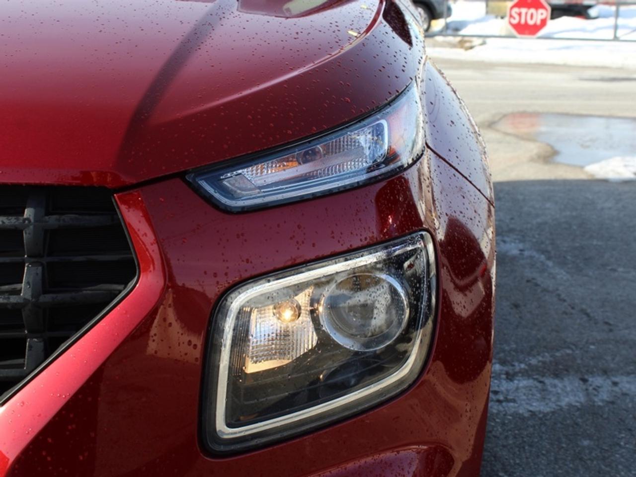 2024 Hyundai Venue Essential   Low KMs - One Owner - Heated Seats -  Apple CarPlay Photo