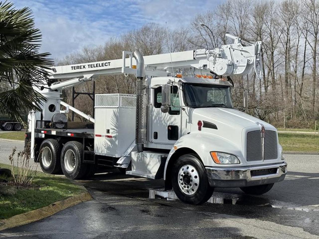 Used 2008 Kenworth T370 Terex Commander C5050 Derrick Digger Tandem with Air Brakes for sale in Burnaby, BC