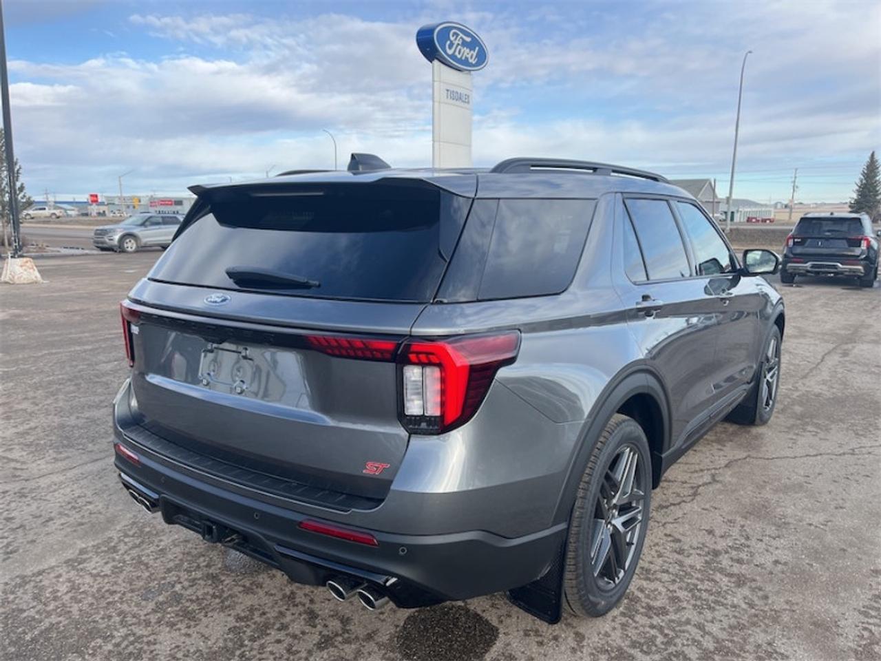 2026 Ford Explorer ST  -  Sunroof -  Cooled Seats Photo5