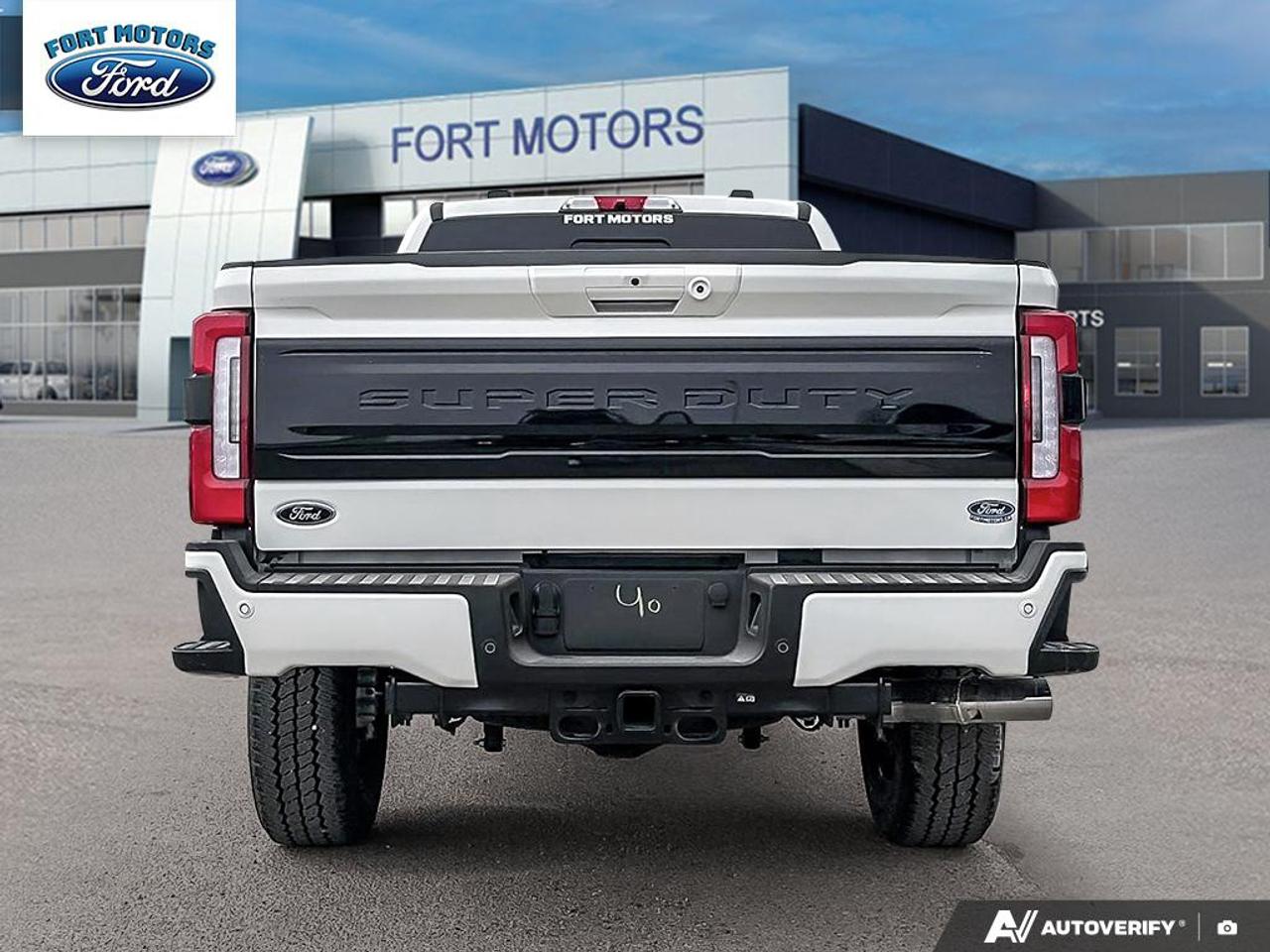 2026 Ford F-350 Super Duty SRW Platinum Photo4