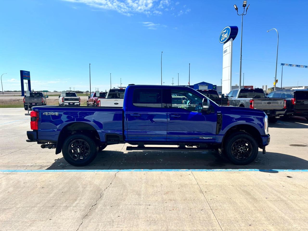 2026 Ford F-350 Super Duty SRW LARIAT 4WD CREW CAB 6.75' BOX Photo3
