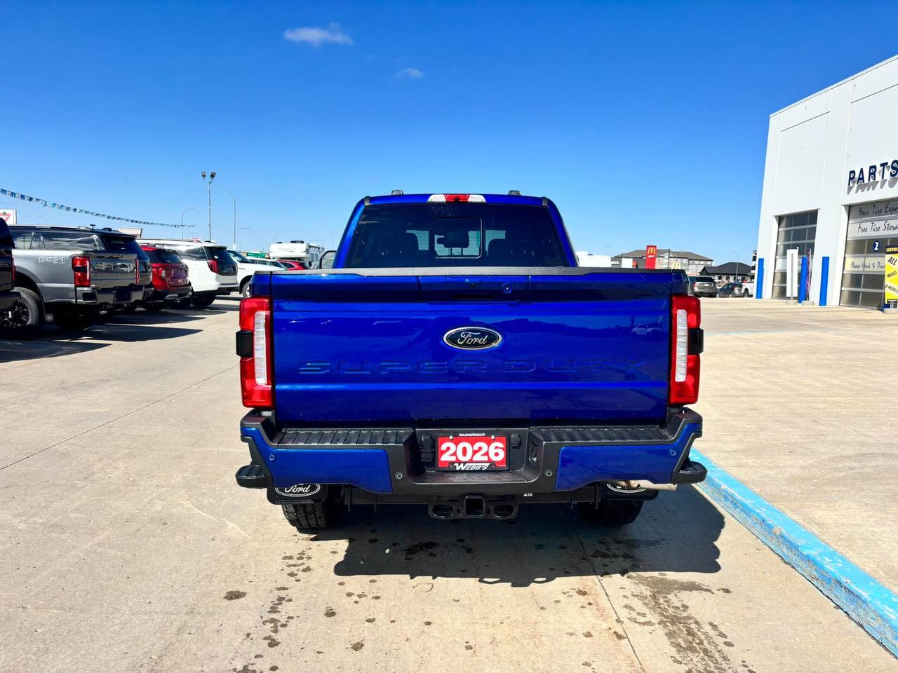 2026 Ford F-350 Super Duty SRW LARIAT 4WD CREW CAB 6.75' BOX Photo4