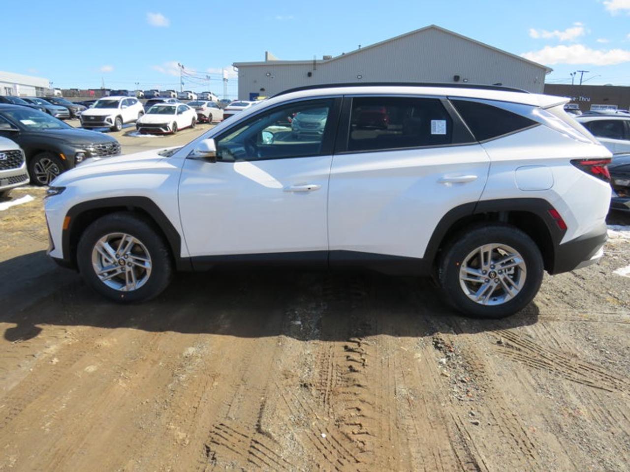 Small SUV 4WD, Preferred AWD, 8-Speed Automatic w/OD, Regular Gasoline I-4 2.5 L/152