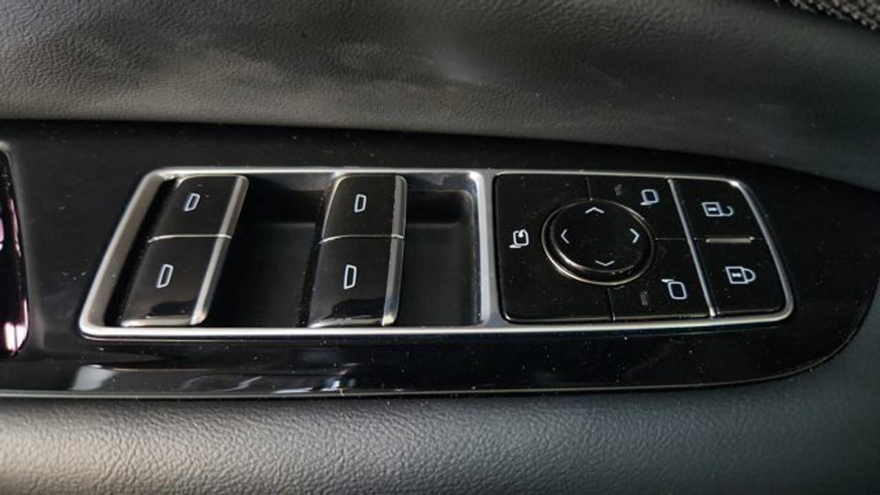 13674434