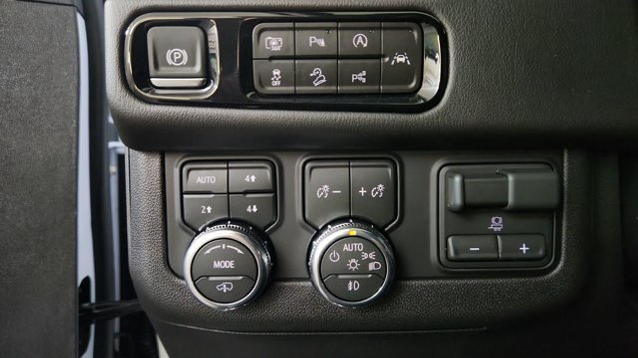 13674485