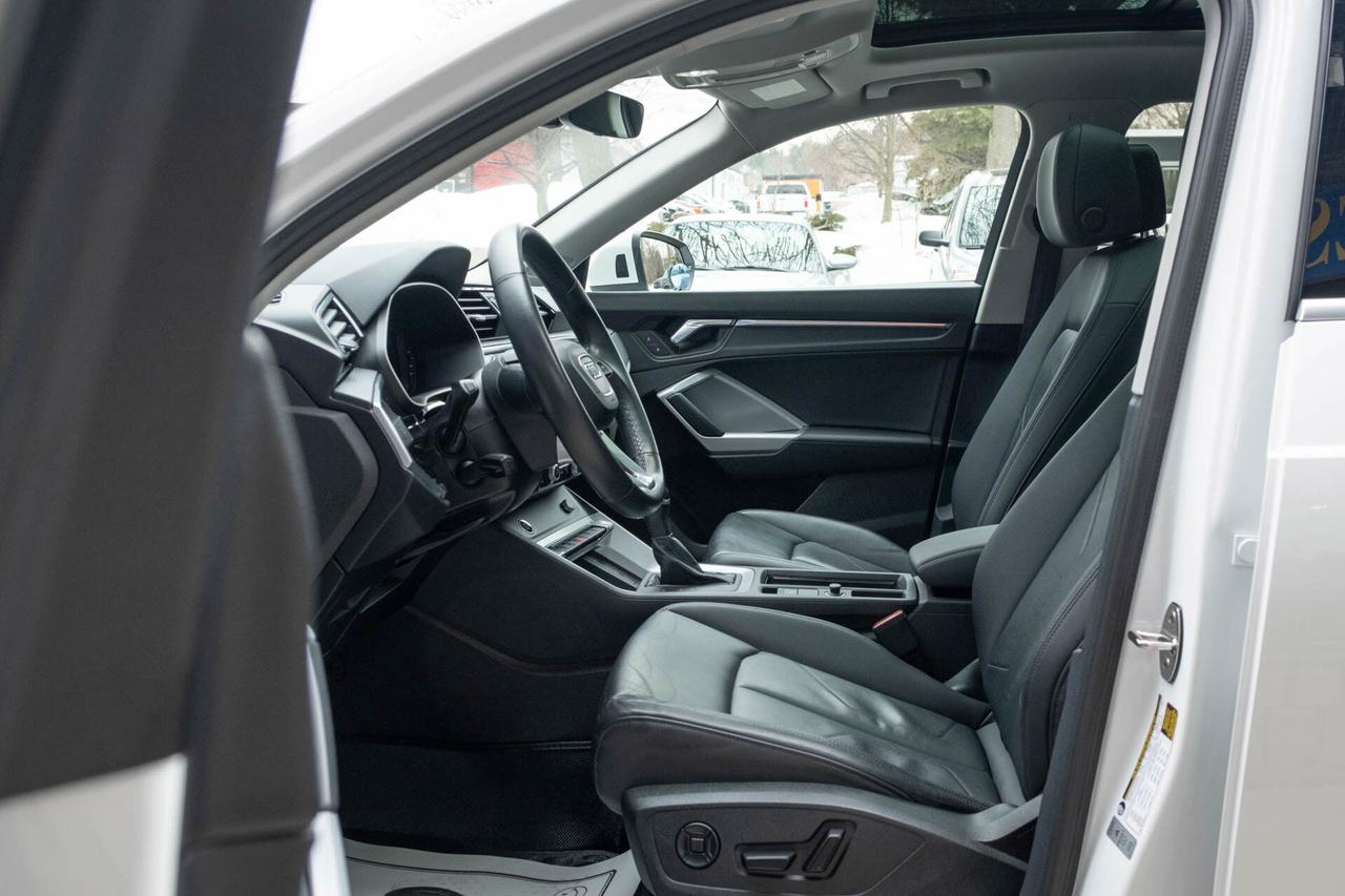 2022 Audi Q3 S line Progressiv quattro Photo