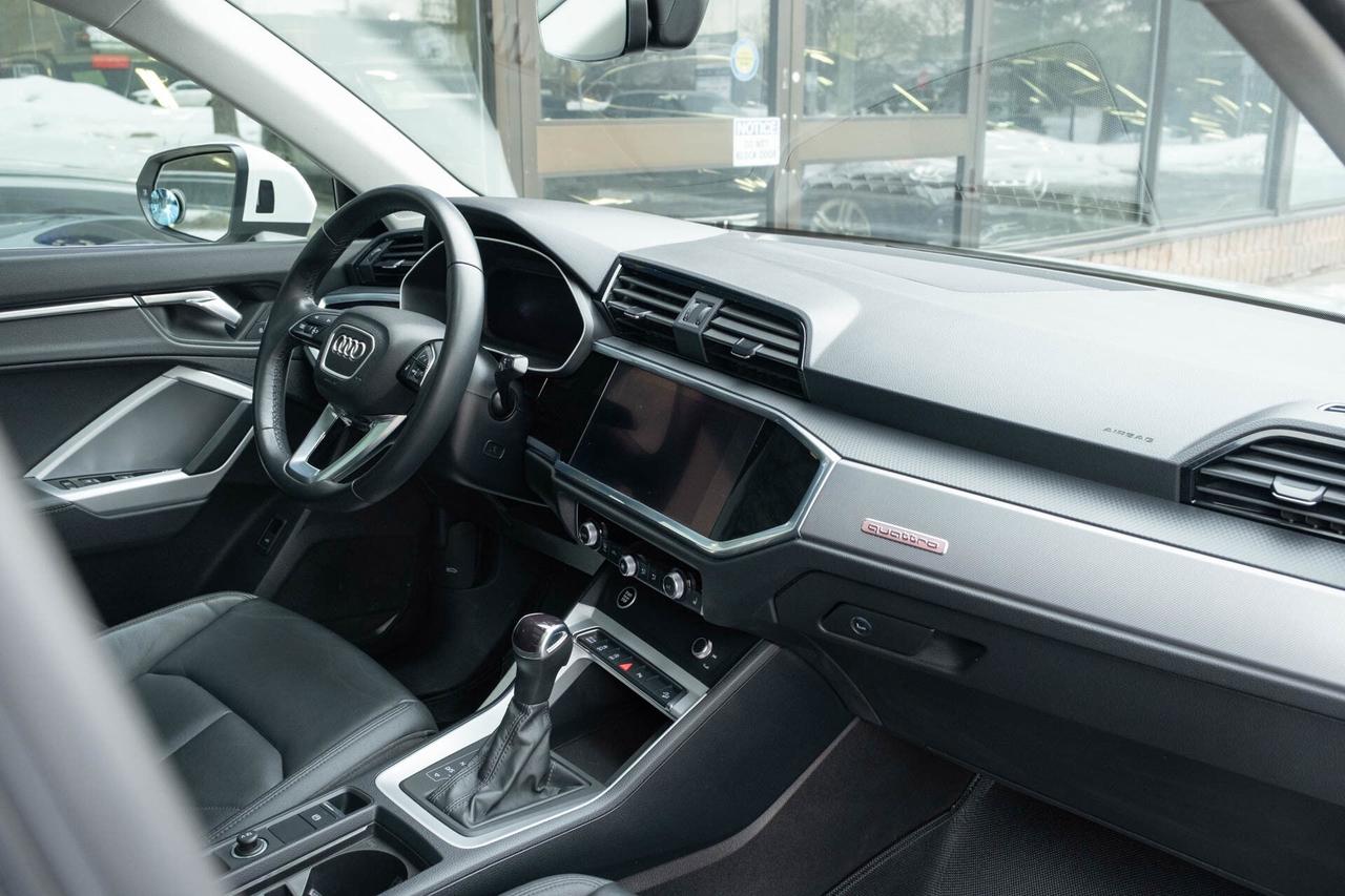 2022 Audi Q3 S line Progressiv quattro Photo