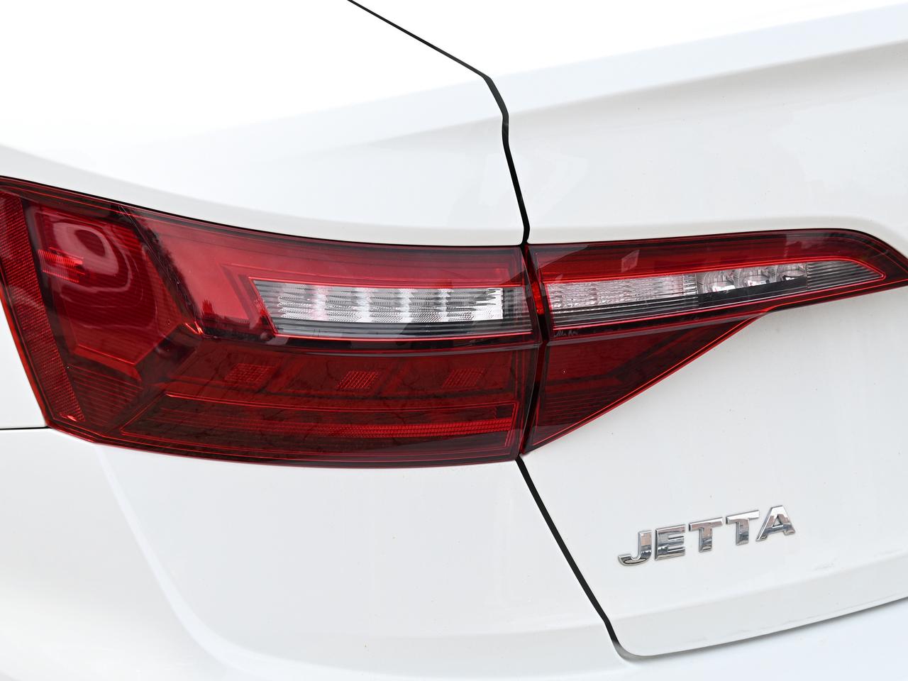 2020 Volkswagen Jetta Execline Leather Seats l Nav l Back Up Camera Photo