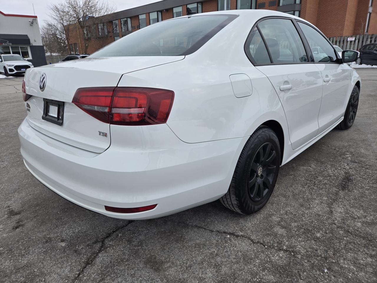 2016 Volkswagen Jetta Sedan 4dr 1.4 TSI Man Trendline Photo