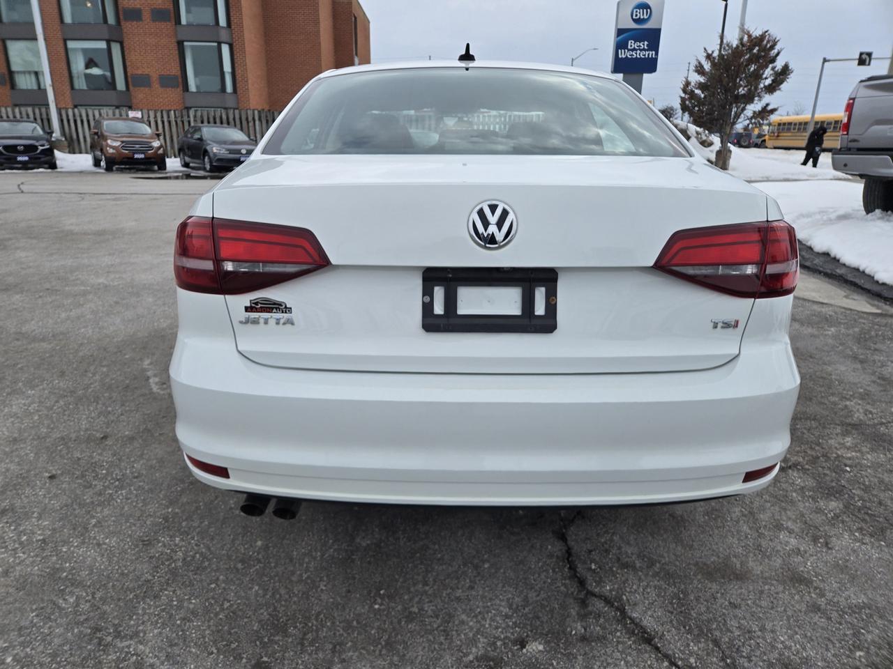 2016 Volkswagen Jetta Sedan 4dr 1.4 TSI Man Trendline Photo