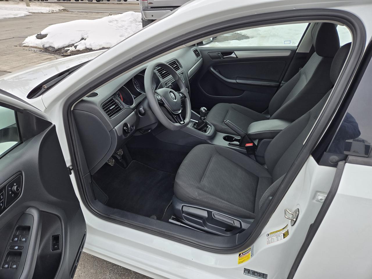 2016 Volkswagen Jetta Sedan 4dr 1.4 TSI Man Trendline Photo