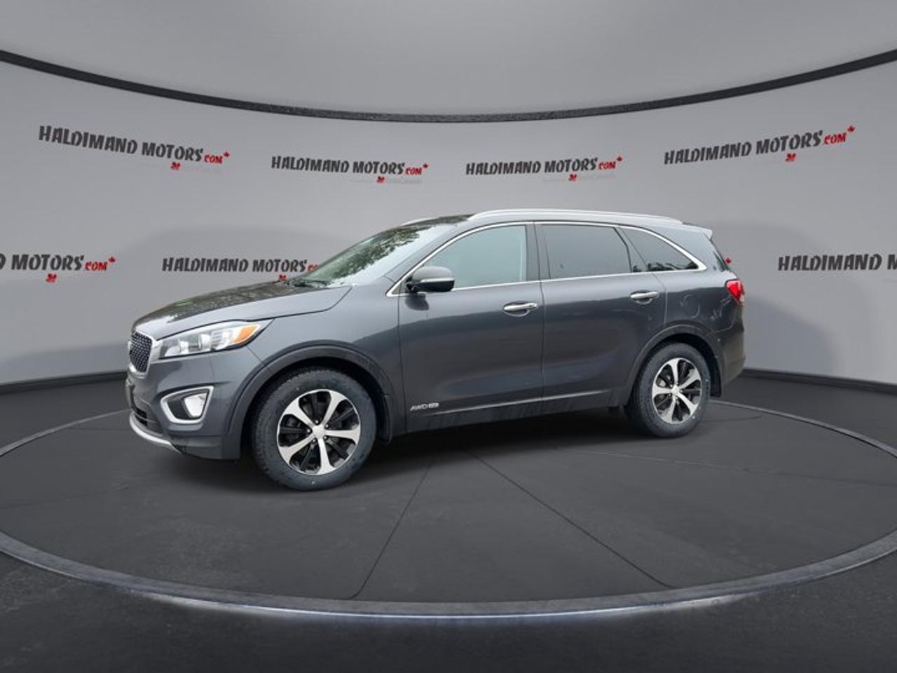2017 Kia Sorento EX V6 AWD | No Accidents | Heated Steering Wheel Photo3