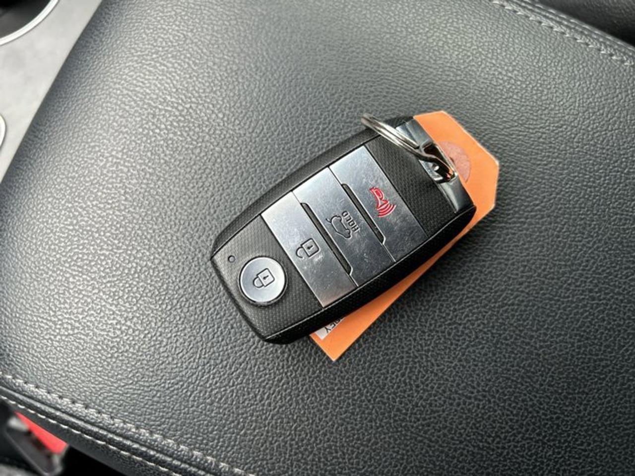 13674533