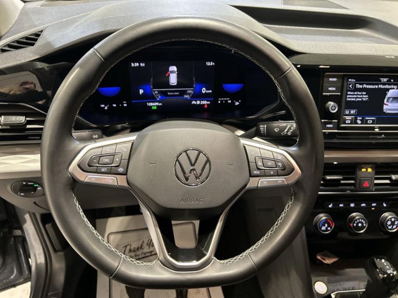 2023 Volkswagen Taos Trendline Photo