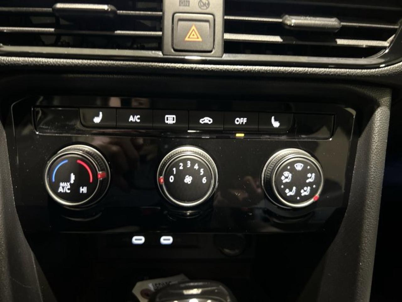 2023 Volkswagen Taos Trendline Photo