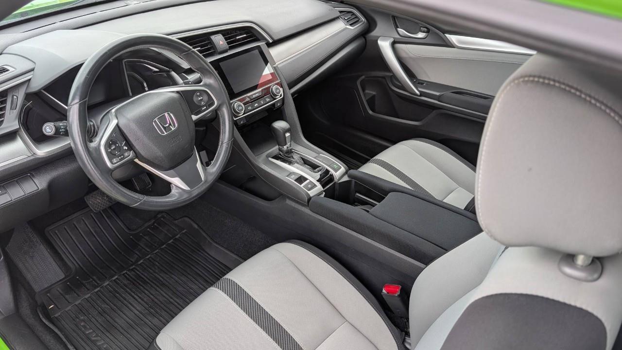2016 Honda Civic EX-T (CVT) 2dr Coupe Photo