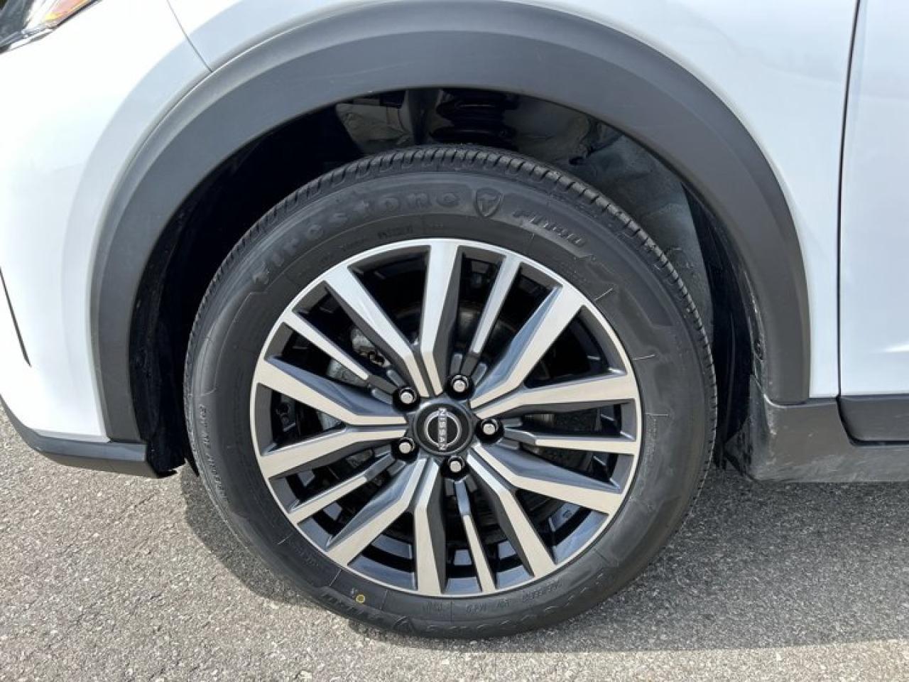 2025 Nissan Kicks Play SV PLAY FWD | No accidents Photo