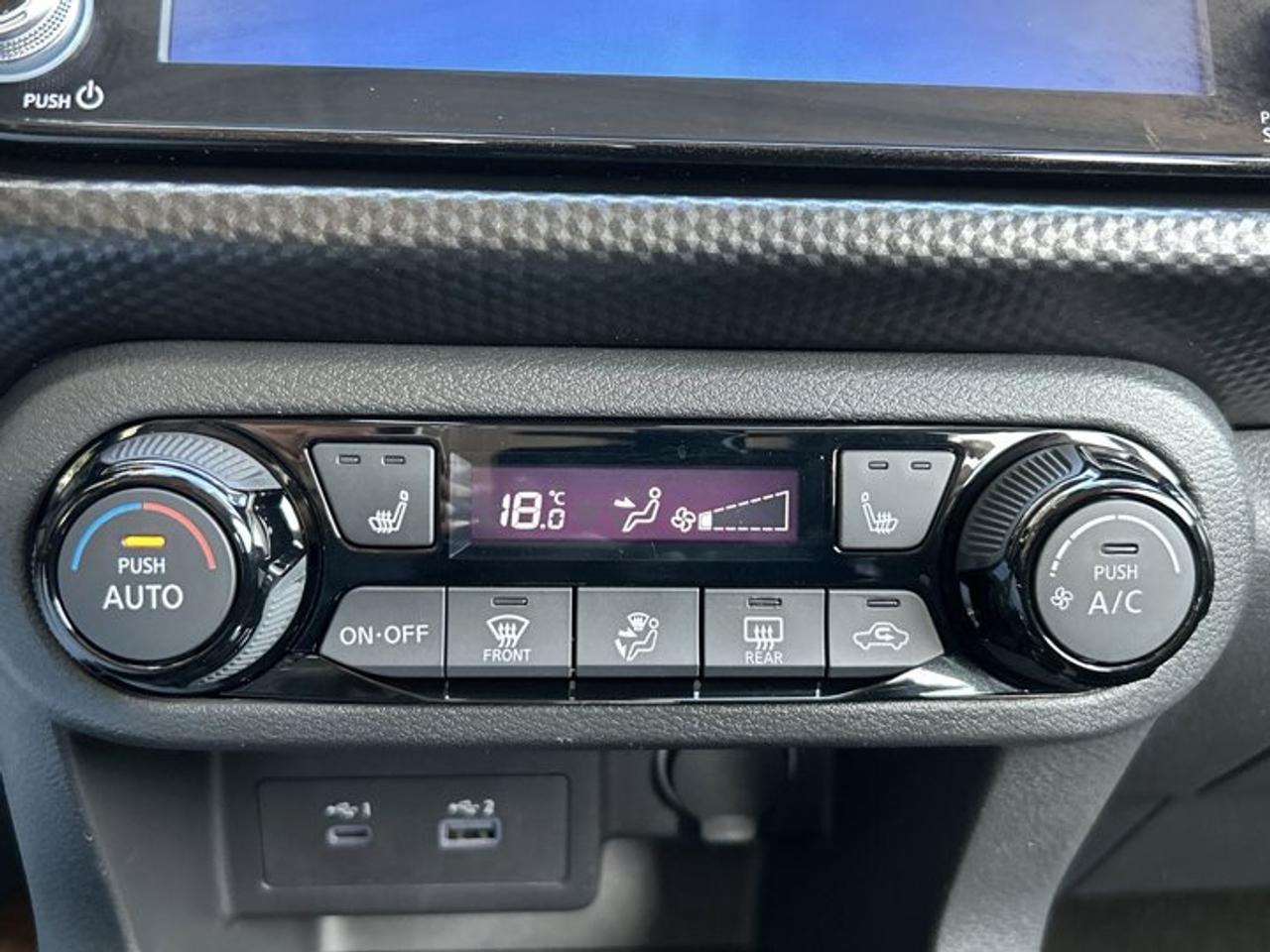 2025 Nissan Kicks Play SV PLAY FWD | No accidents Photo