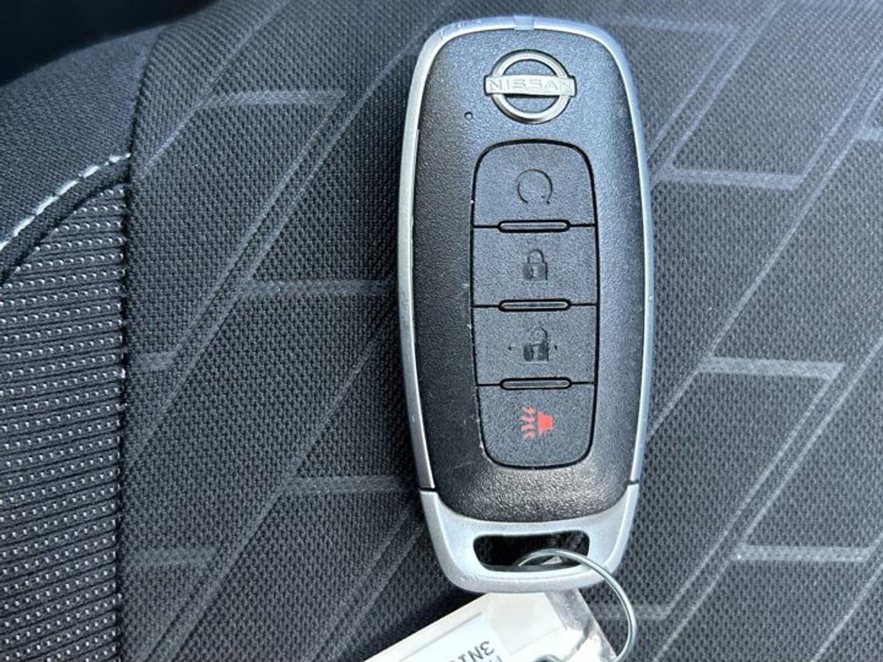 2025 Nissan Kicks Play SV PLAY FWD | No accidents Photo