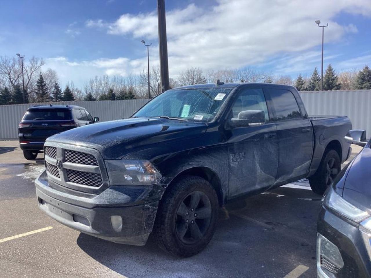 2022 RAM 1500 Classic SLT Crew Cab 5'7 Box 4x4 Photo