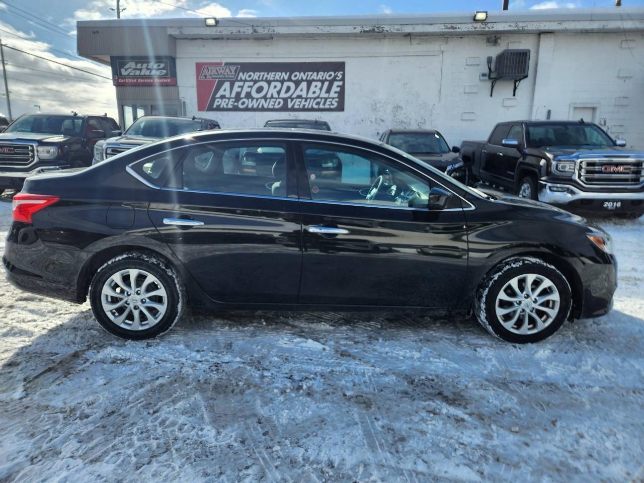 2017 Nissan Sentra 1.8 SV (CVT) 4dr Sedan Photo