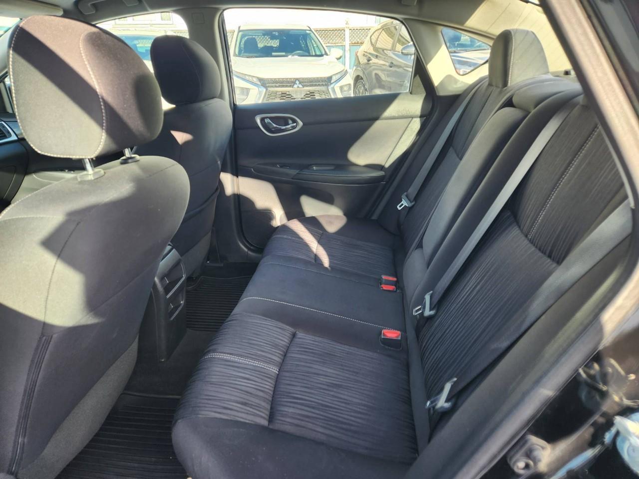 2017 Nissan Sentra 1.8 SV (CVT) 4dr Sedan Photo