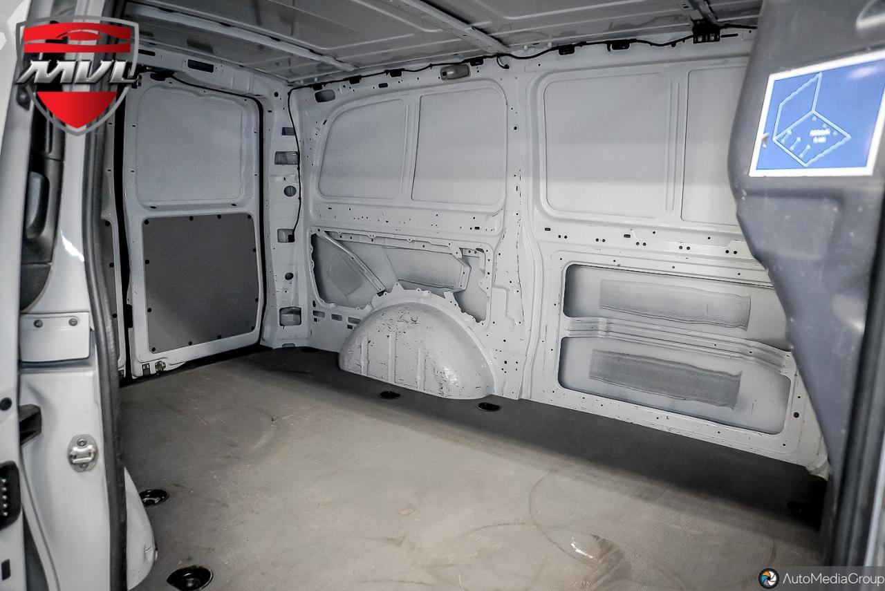 2017 Mercedes-Benz Metris Base Metris Cargo Van Photo