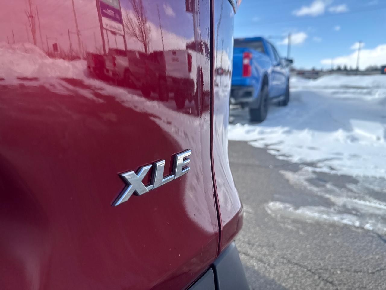 2021 Toyota RAV4 XLE 4dr Front-wheel Drive Photo