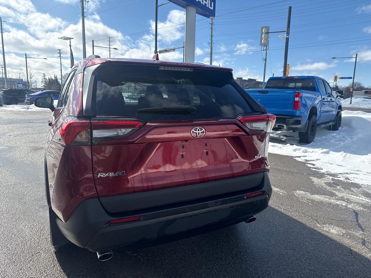 2021 Toyota RAV4 XLE 4dr Front-wheel Drive Photo