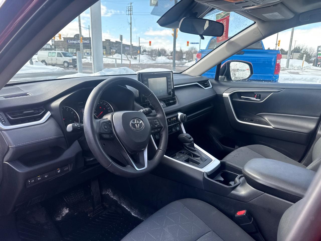 2021 Toyota RAV4 XLE 4dr Front-wheel Drive Photo