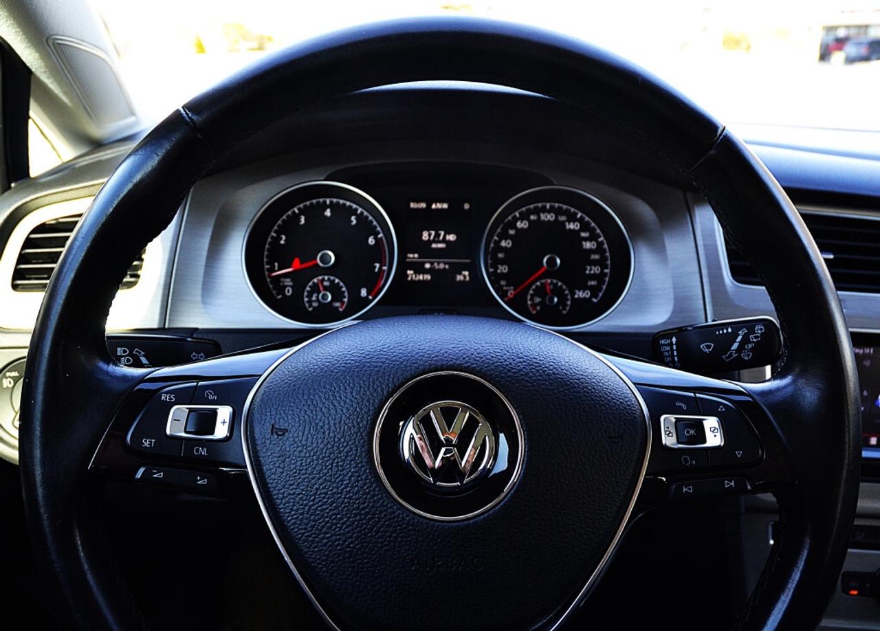 2015 Volkswagen Golf 5dr Hatchback Automatic 1.8 TSI Comfortline Photo
