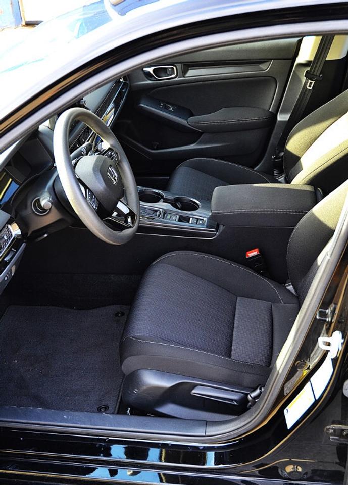2022 Honda Civic Sedan LX CVT Photo