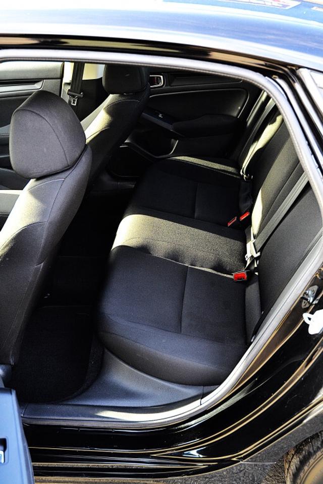 2022 Honda Civic Sedan LX CVT Photo
