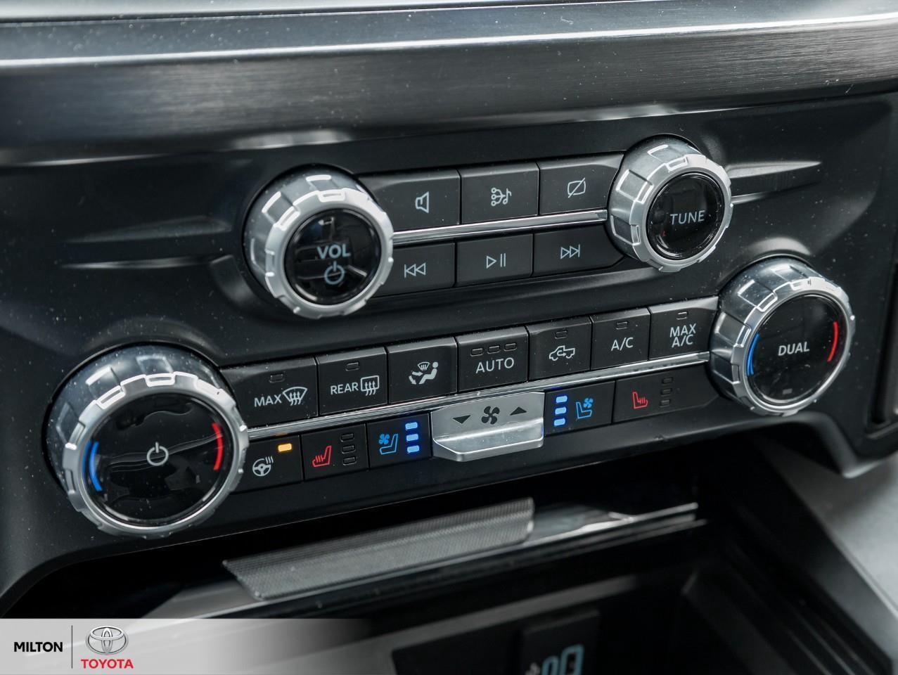 2023 Ford F-250 TREMOR PKG SUNROOF LARIAT ULTIMATE ONE OWNER Laria Photo