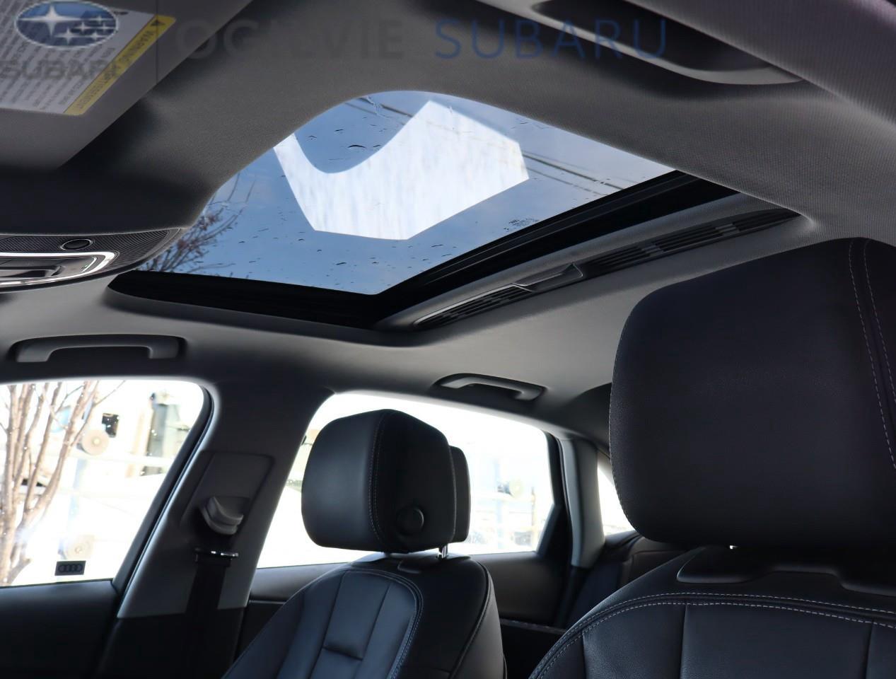 2020 Audi A4 2.0T Komfort 4dr All-wheel Drive quattro Sedan Photo4