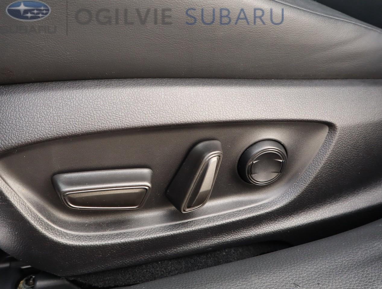 2023 Toyota Prius XLE 5dr AWD-e Hatchback Photo