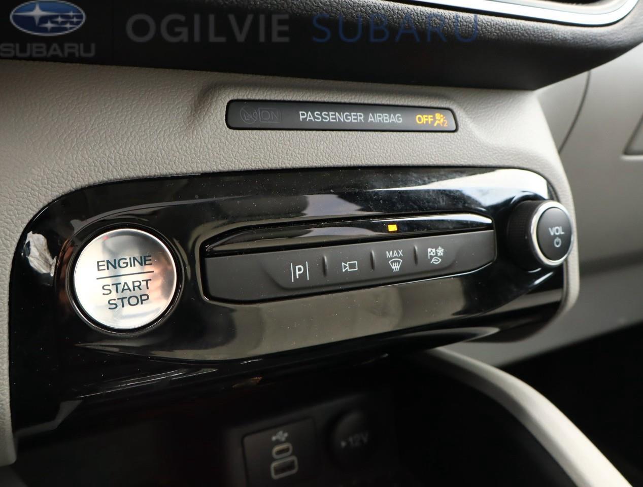 2025 Ford Escape PHEV 4dr Front-Wheel Drive Photo