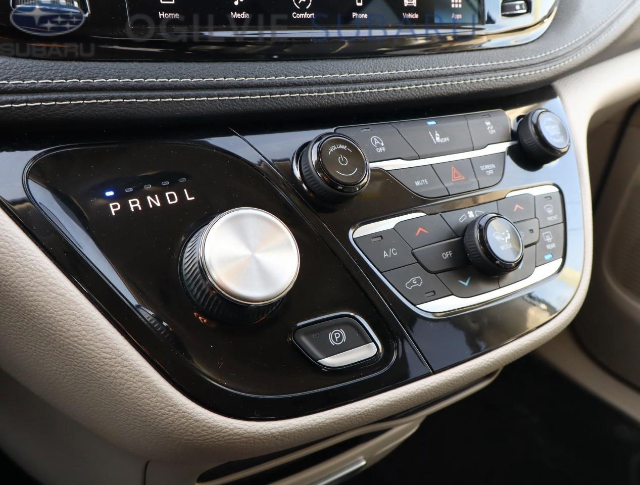 2022 Chrysler Pacifica Touring L All-Wheel Drive Passenger Van Photo