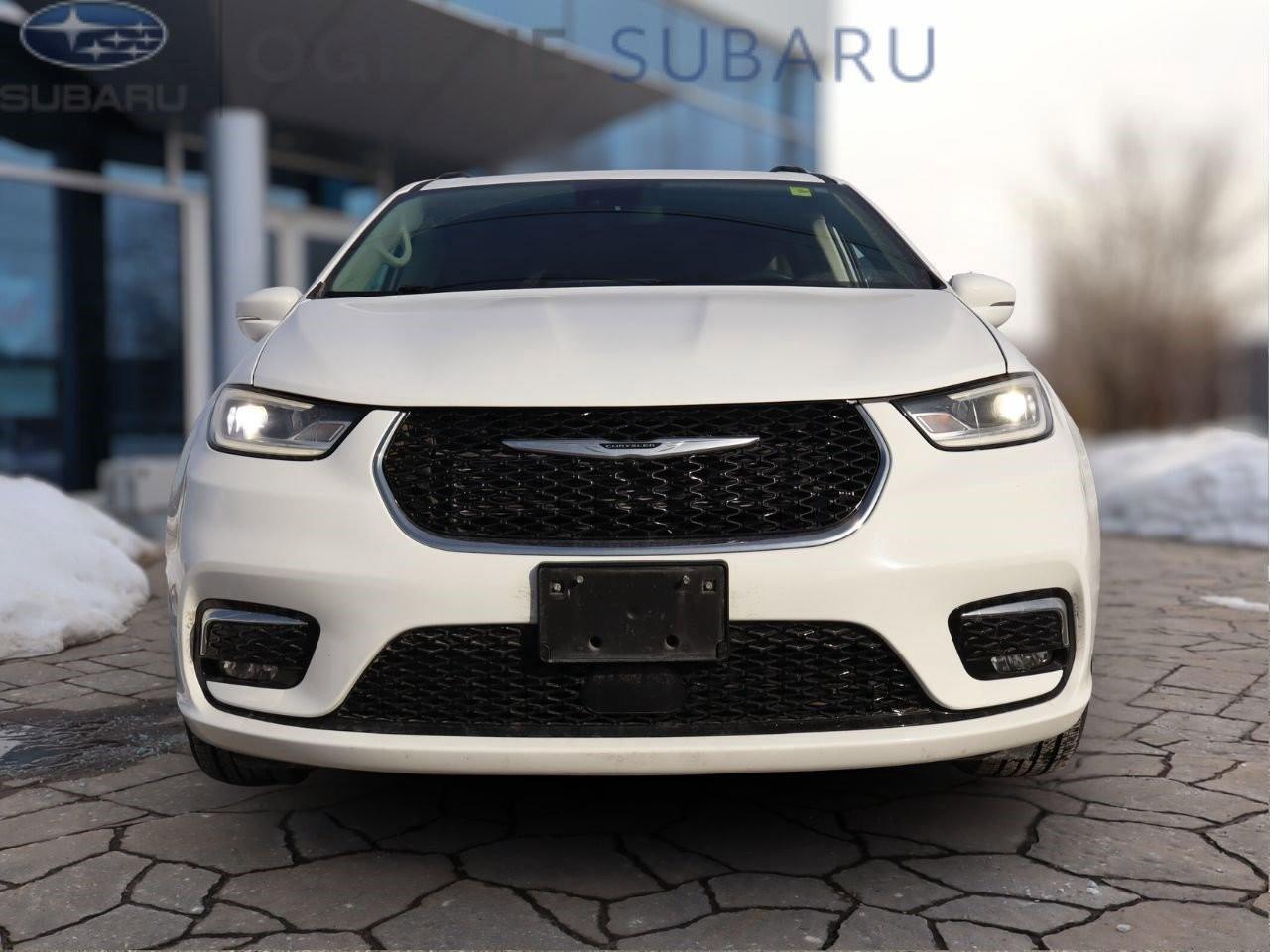 2022 Chrysler Pacifica Touring L All-Wheel Drive Passenger Van Photo