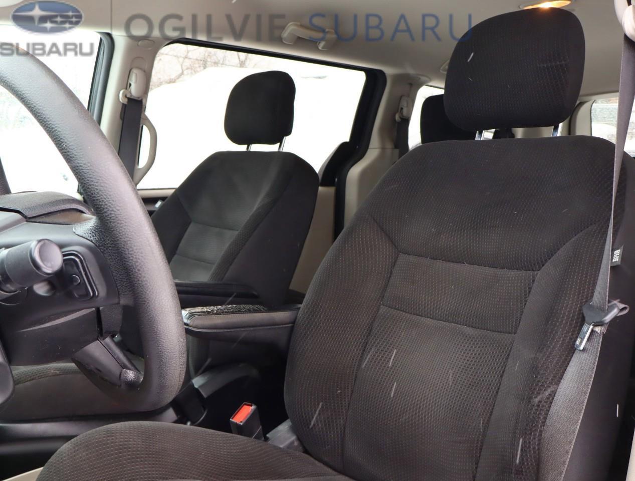 2017 Dodge Grand Caravan CVP/SXT Passenger Van Photo