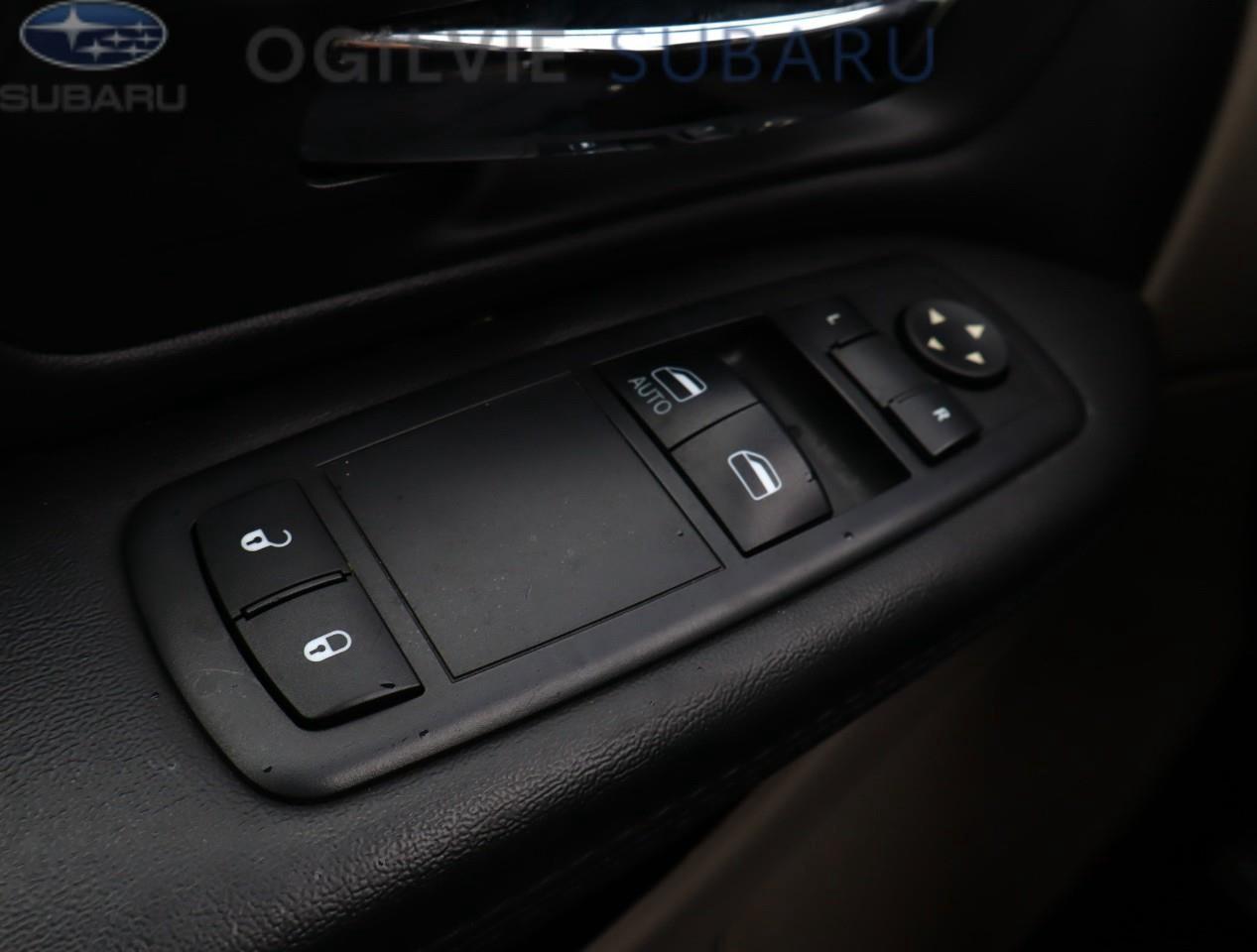 2017 Dodge Grand Caravan CVP/SXT Passenger Van Photo