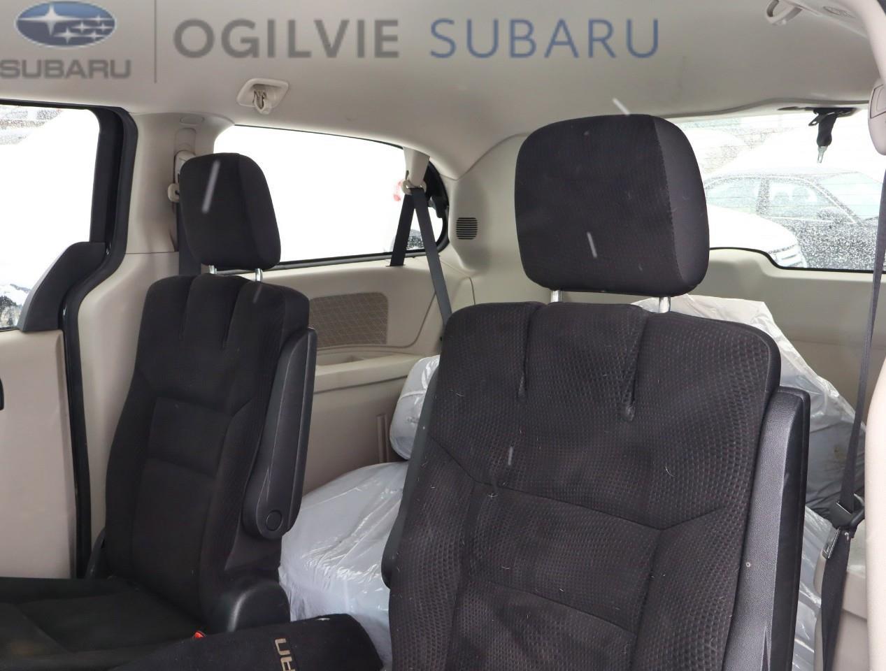 2017 Dodge Grand Caravan CVP/SXT Passenger Van Photo