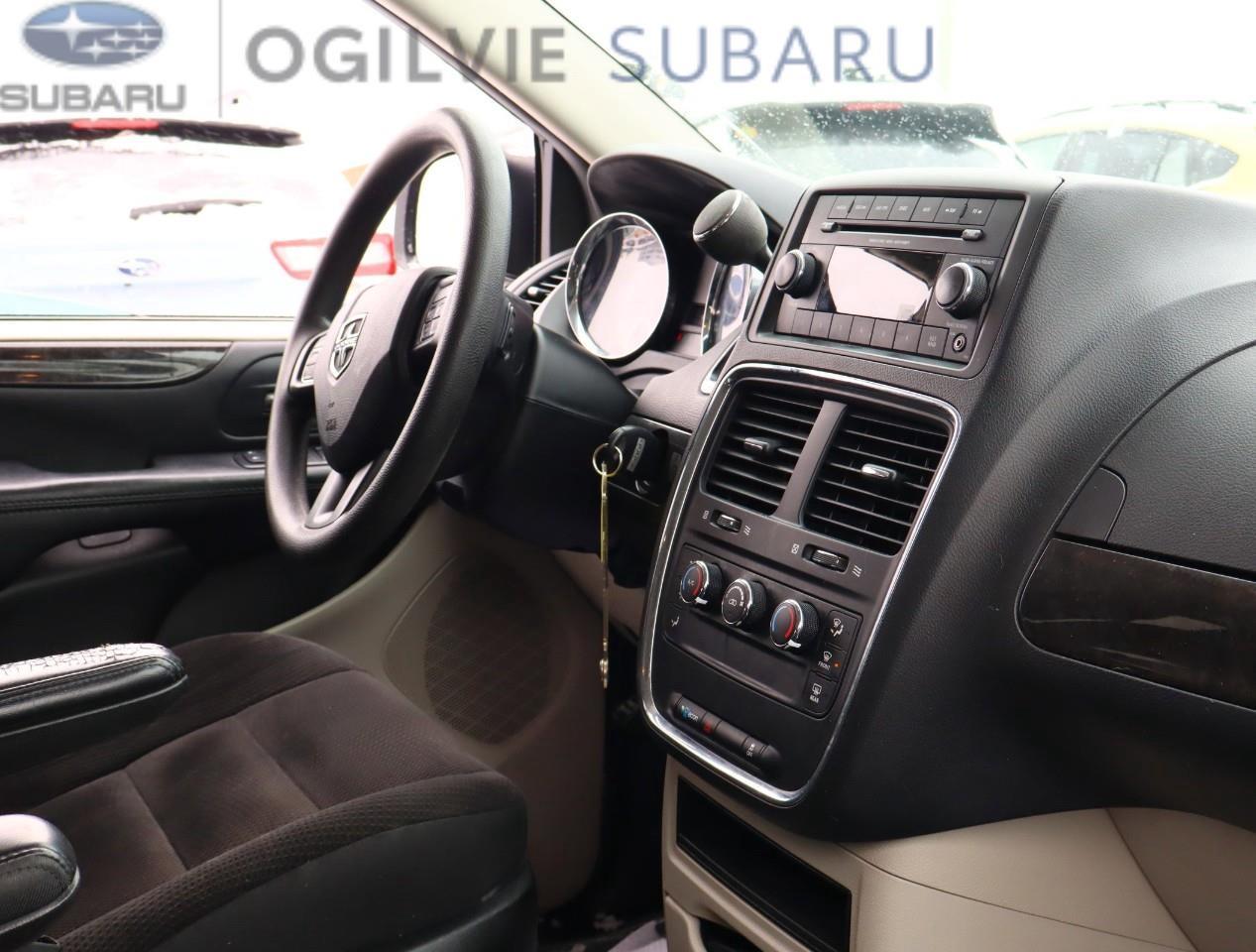 2017 Dodge Grand Caravan CVP/SXT Passenger Van Photo