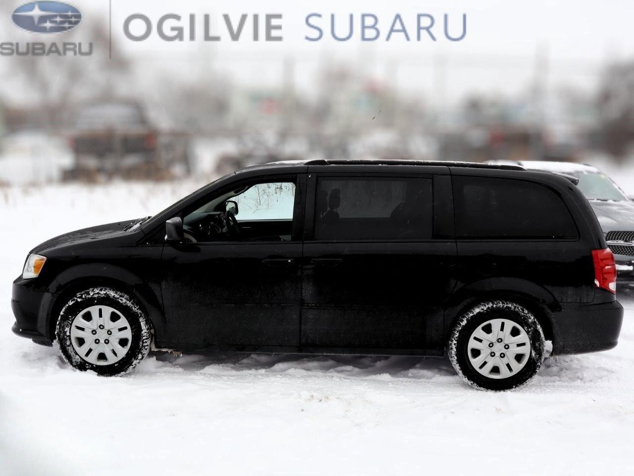 2017 Dodge Grand Caravan CVP/SXT Passenger Van Photo