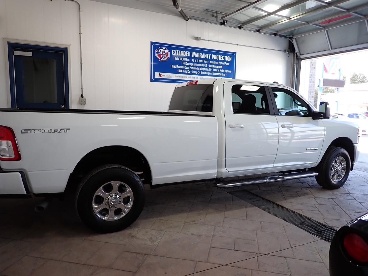 2023 RAM 3500 Big Horn 4WD CREW NAVI SPORT APP PKG 8' BOX Photo